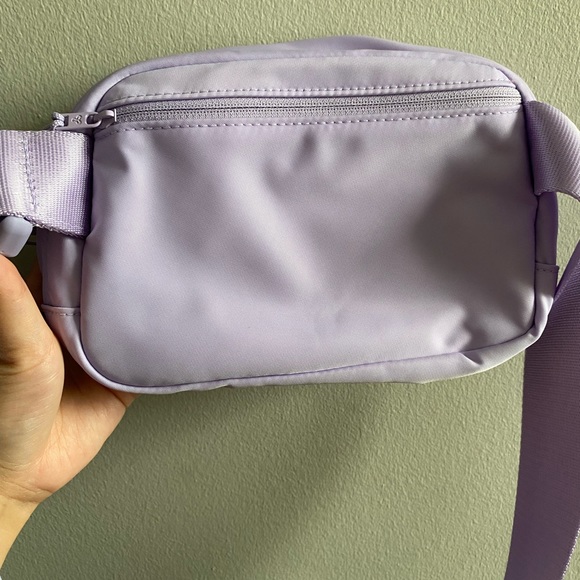 Used TNAction On-the-Way Belt Bag - Picture 4 of 5